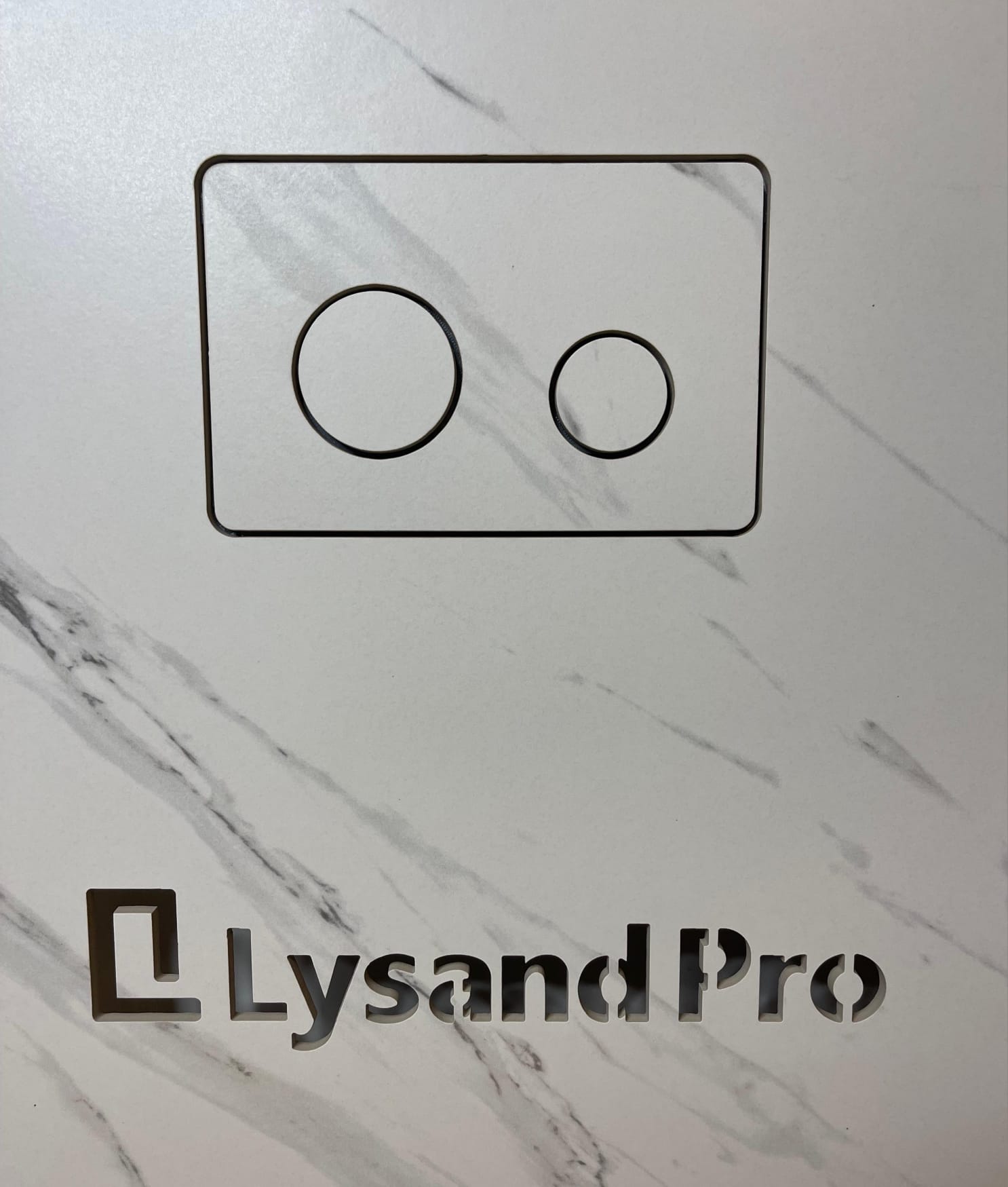 Ukryty przycisk spłukujący, szeroki