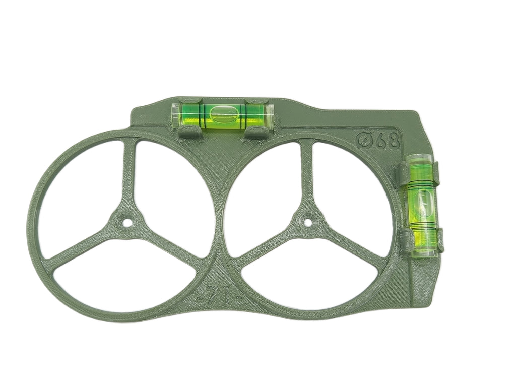 Szablony z poziomicami do wymiarowania otworów puszek elektrycznych / gniazdek Ø68 mm, 3 szt.