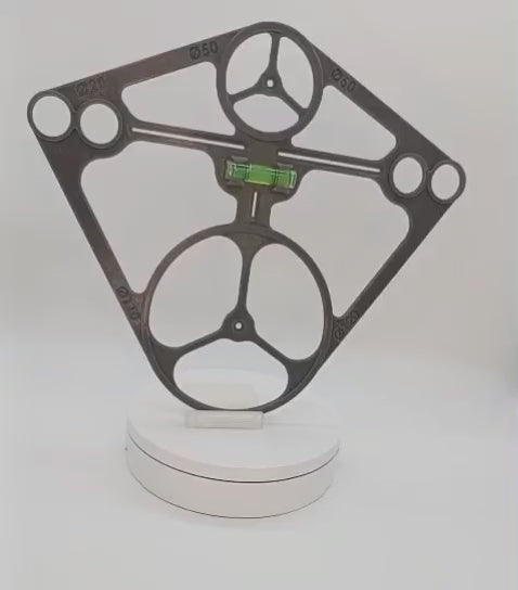 Szablon, wzornik otworów z poziomicą  do stelaża WC Geberit