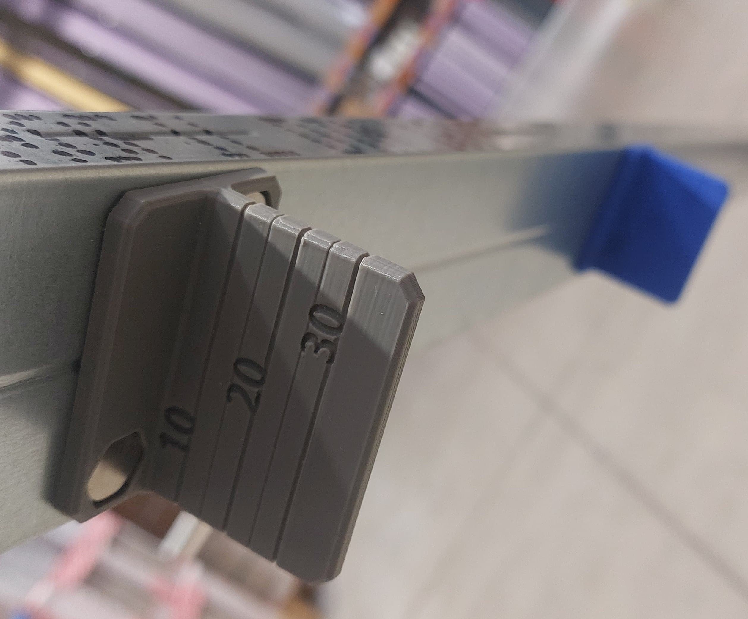 Zestaw: Znacznik magnetyczny do poziomowania profili aluminiowych CD60; 2szt.